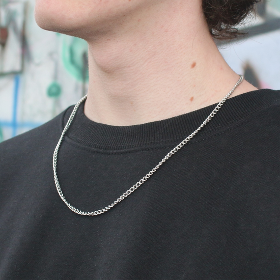 Curb Chain Tragebild